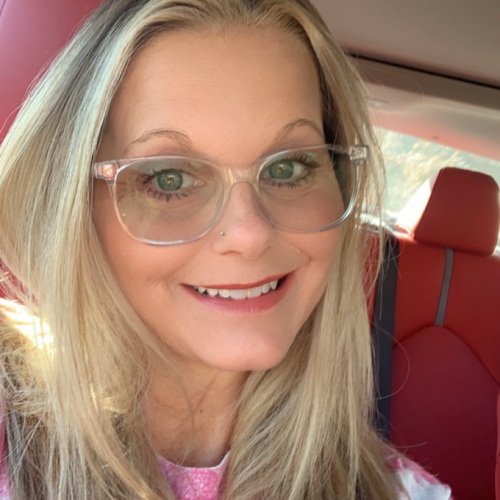 Meet your Posher, Lisa